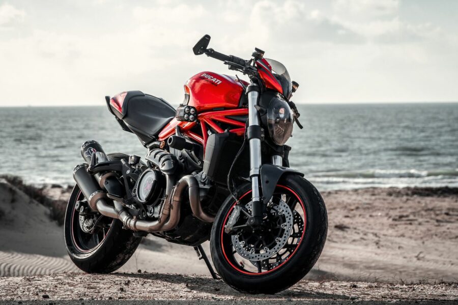 GoPro na motocyklu – poradnik montażu i ustawień kamery