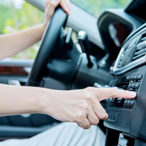 Przejściówka do radia – jaką wybrać i do czego służy?